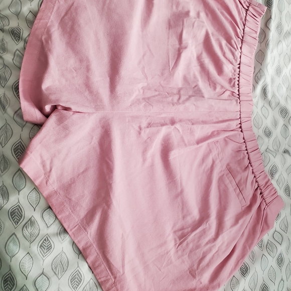 City chic pink shorts - Picture 4 of 10